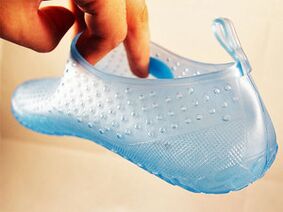 Special shoes for public places can prevent the appearance of plantar warts